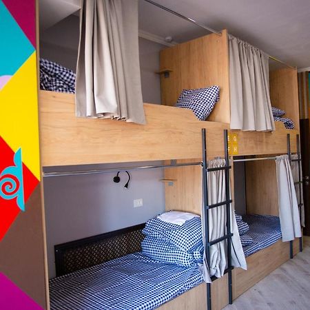 People Hostel ビシュケク エクステリア 写真