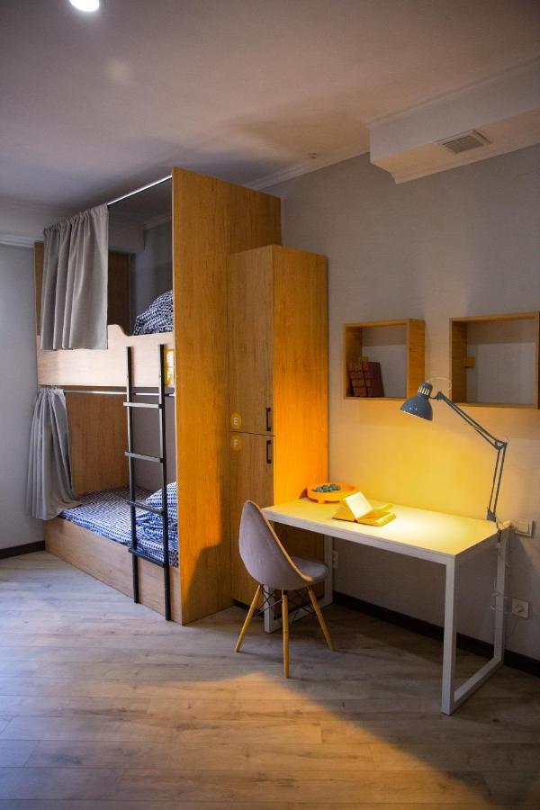 People Hostel ビシュケク エクステリア 写真