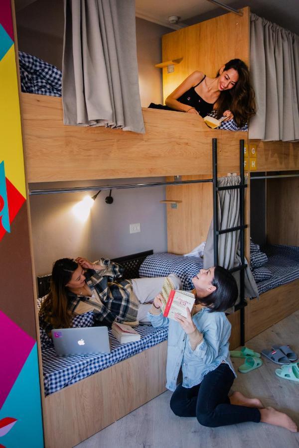 People Hostel ビシュケク エクステリア 写真