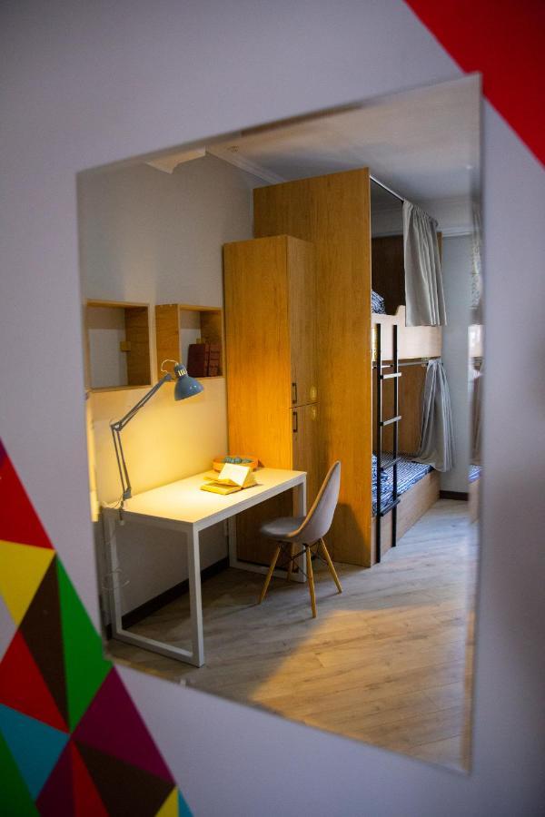 People Hostel ビシュケク エクステリア 写真