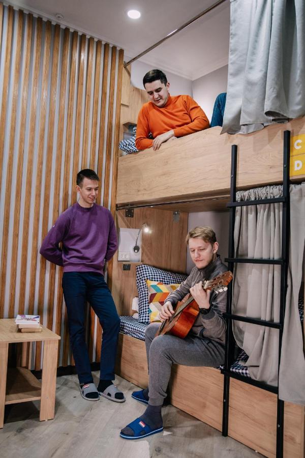 People Hostel ビシュケク エクステリア 写真