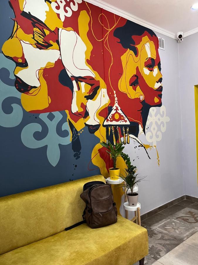 People Hostel ビシュケク エクステリア 写真
