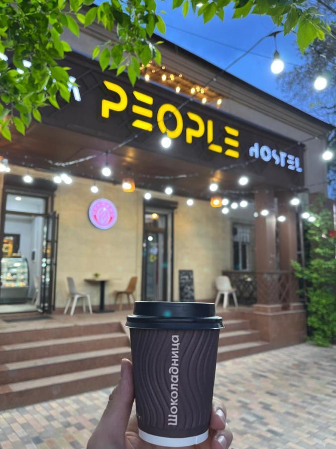 People Hostel ビシュケク エクステリア 写真
