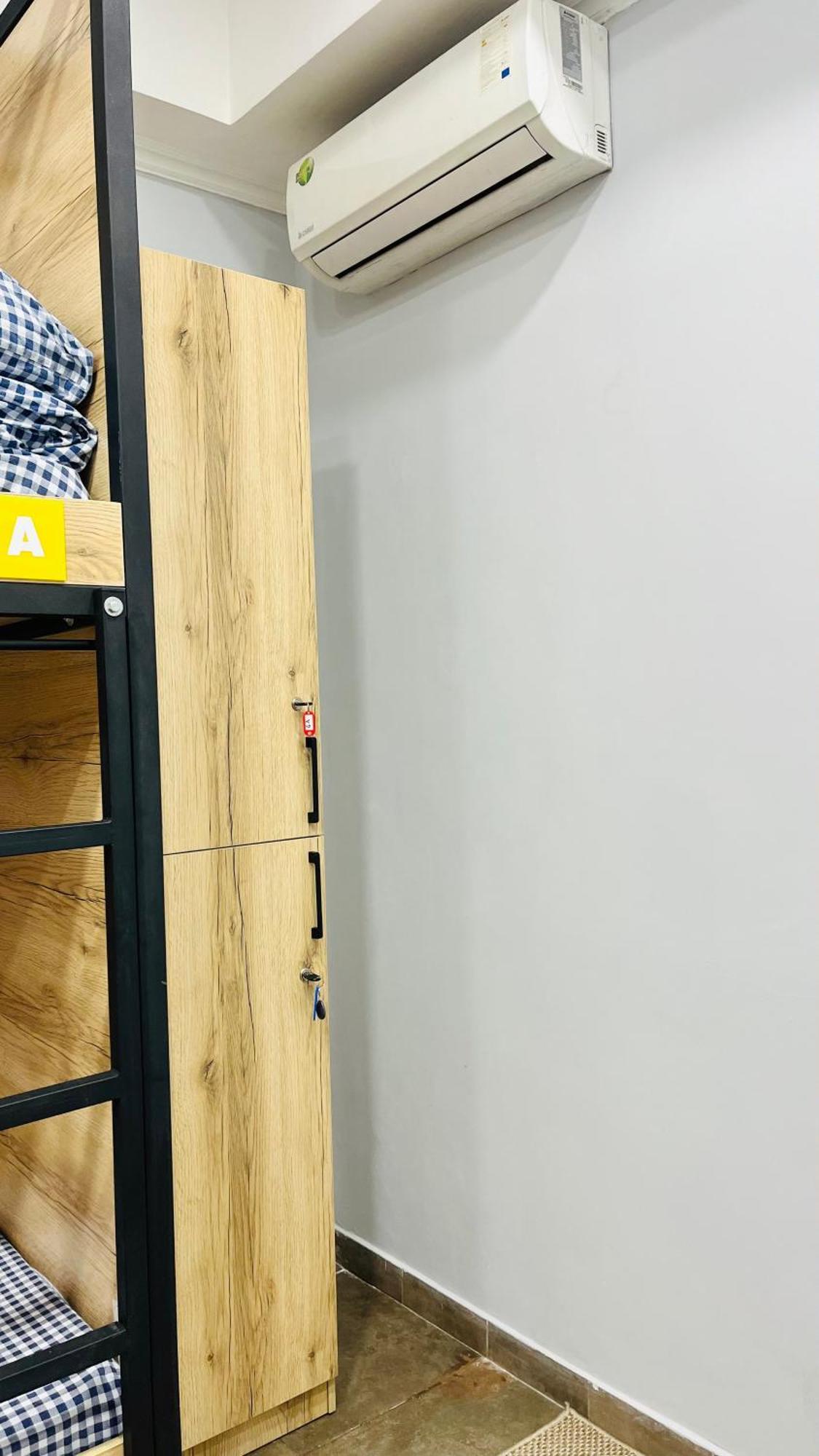 People Hostel ビシュケク エクステリア 写真